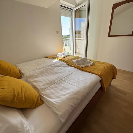 Luxury B Vodice